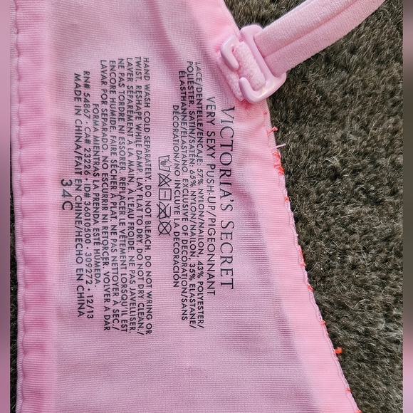 Victoria's Secret 34C Padded Push-Up Underwire - Picture 3 of 3